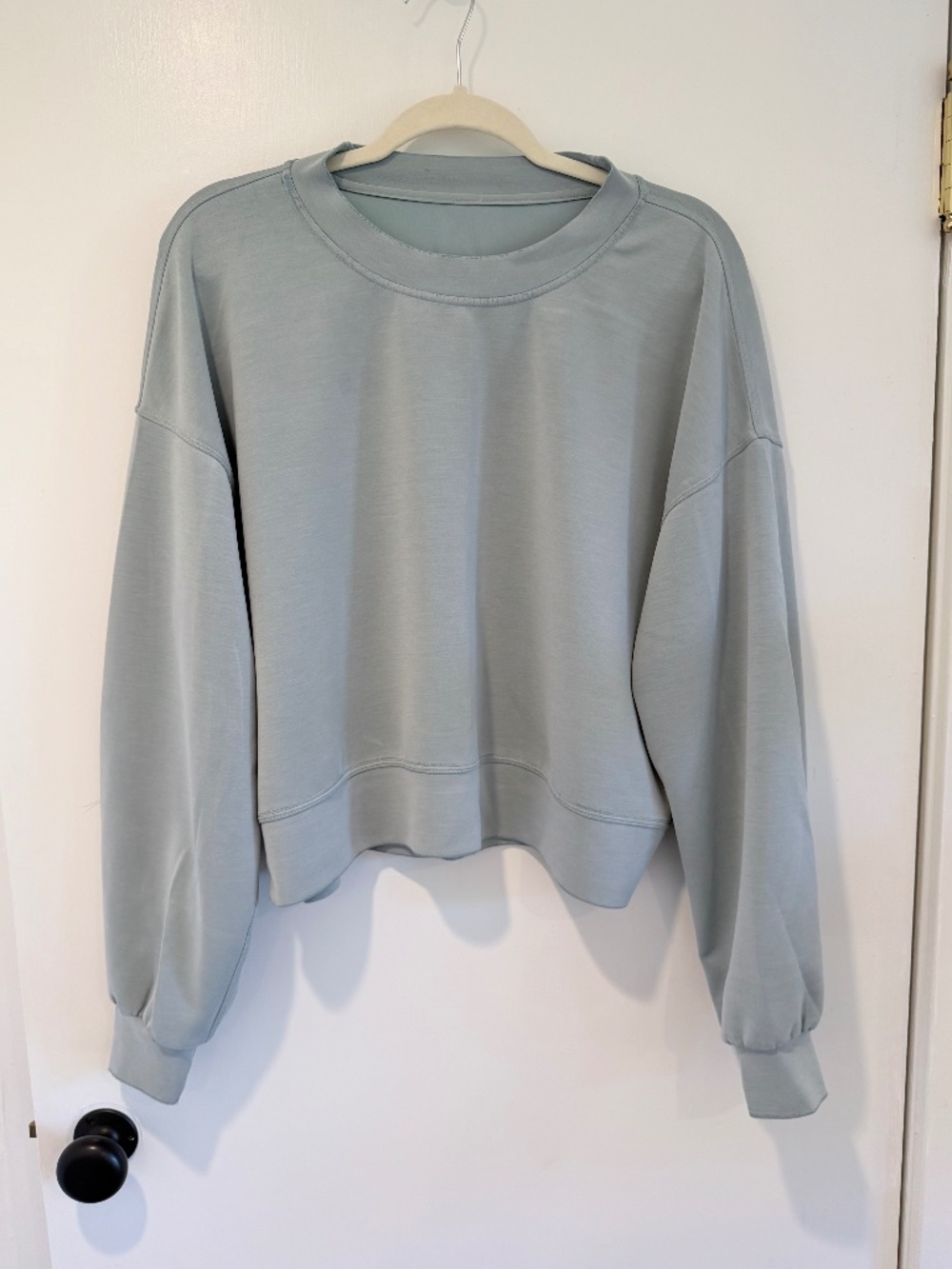 Lululemon Cropped Crew Sweatshirt Sage Blue Raw Hem Size 10 EUC